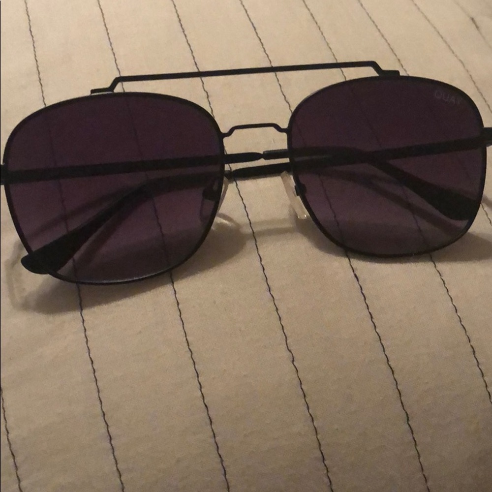 Quay “To Be Seen” sunglasses